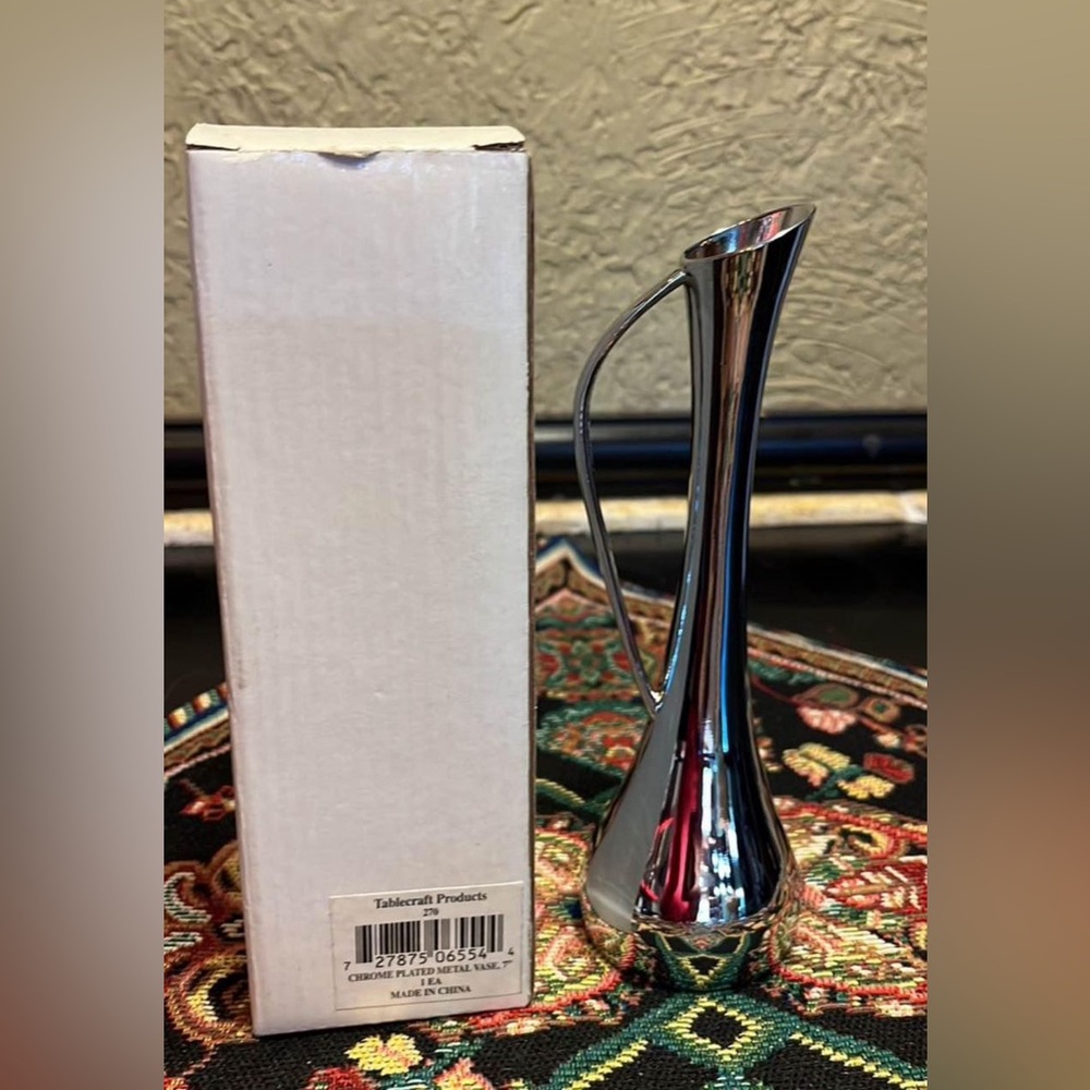 NIB 7” Flower Bud Vase - Picture 4 of 7